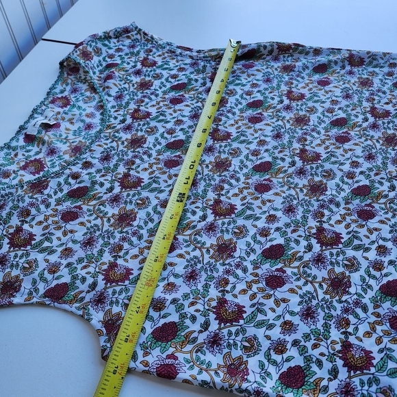 Max Studio Floral Cap Sleeve Asymmetrical Top Blouse Woman's White Pink Green S - Picture 12 of 13